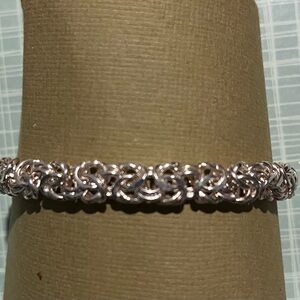 Elegant 925  sterling Silver Bracelet Byzantine